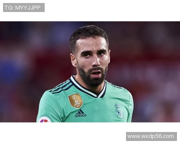 嘉伟足球明星的真实身份揭秘及其在足球界的影响力分析